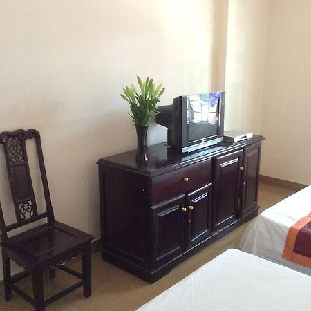 Phuong Dong Hotel Ханой Екстериор снимка