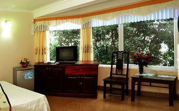 Phuong Dong Hotel Ханой Екстериор снимка